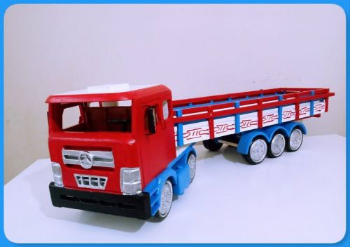 Carreta Trucada Grande De Brinquedo Em Madeira R$260  · Em estoque 743417
