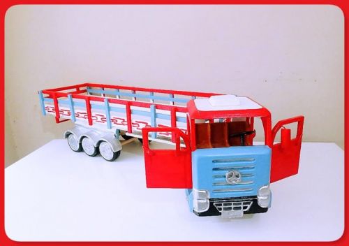 Carretona De Brinquedo Em Madeira 743395