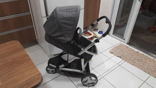 Carrinho de bebê Infanti Travel System Sky Trio Classic na cor cinza 778812 Carrinho de bebê Infanti Travel System Sky Trio Classic na cor cinza 778812