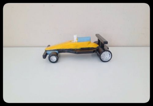 Carrinho De Fórmula 1 De Brinquedo Em Madeira 743375