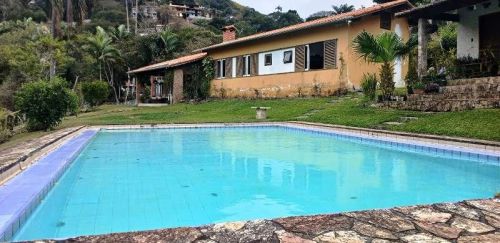 Casa 03 quartos em Correas - Petrópolis-rj 785433