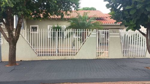 Casa 132 metros 3 quartos rua gurucaia n 82 Em Pérola Paraná  784805