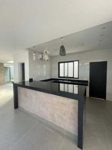 Casa 4 quartos sendo 3 suítes piscina e 2 vagas cobertas.localização: privilegiada próxima a clube Lagoa da Pampulha. Casa linda com área de 266 m2 num lote de 360 m2. 774125 Casa 4 quartos sendo 3 suítes piscina e 2 vagas cobertas.localização: privilegiada próxima a clube Lagoa da Pampulha. Casa linda com área de 266 m2 num lote de 360 m2. 774125