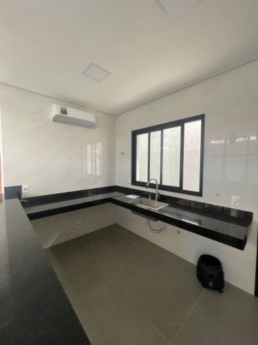 Casa 4 quartos sendo 3 suítes piscina e 2 vagas cobertas.localização: privilegiada próxima a clube Lagoa da Pampulha. Casa linda com área de 266 m2 num lote de 360 m2. 774130 Casa 4 quartos sendo 3 suítes piscina e 2 vagas cobertas.localização: privilegiada próxima a clube Lagoa da Pampulha. Casa linda com área de 266 m2 num lote de 360 m2. 774130