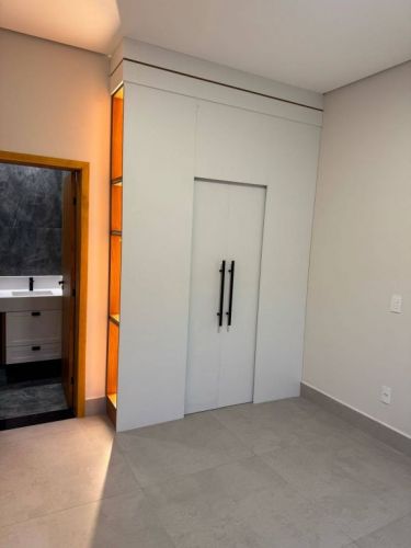 Casa á venda- 3 dormitórios sendo e suíte e com closet- Jd. Bom Sucesso- Indaiatuba-sp 745661