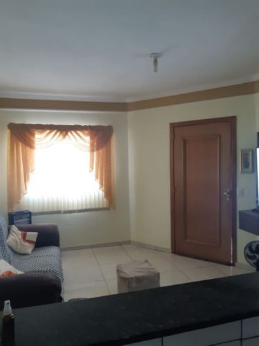 Casa Á Venda Com 3 Dormitórios Na Cidade De Rubinéia-sp 770242