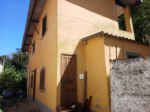 Casa com 04 quartos em Pedro do Rio = Petropolis=rj 785526