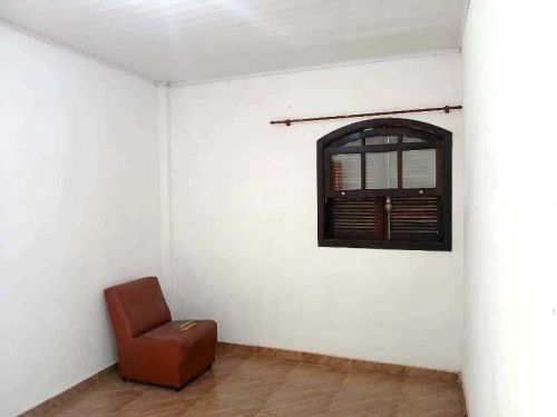 Casa com 04 quartos em Pedro do Rio = Petropolis=rj 785529