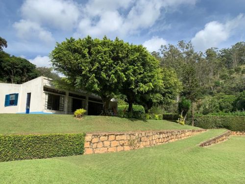 Casa com 06 quartos em Pedro do Rio - Petrópolisrj 776590