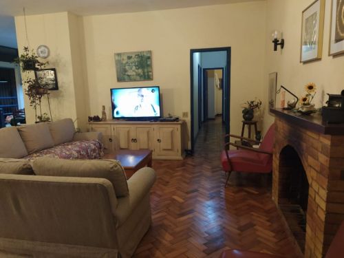 Casa com 06 quartos em Pedro do Rio - Petrópolisrj 776596