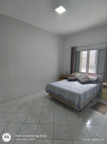 Casa Com 5 Quartos3 Banheiros2 Vagas Na Garagem Ou Mais. 746160