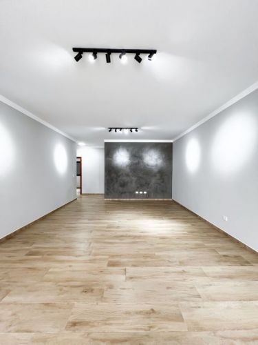 Casa Com Arquitetura Contemporanea 767912