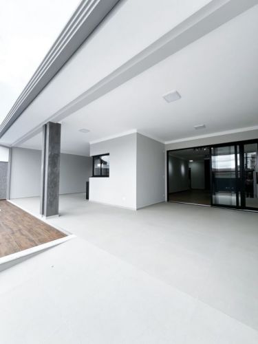 Casa Com Arquitetura Contemporanea 767917