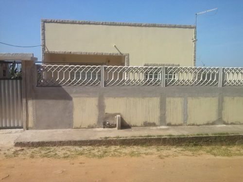 Casa com até 200m² - em Monteiro ou Centro de São Vicente. 769323