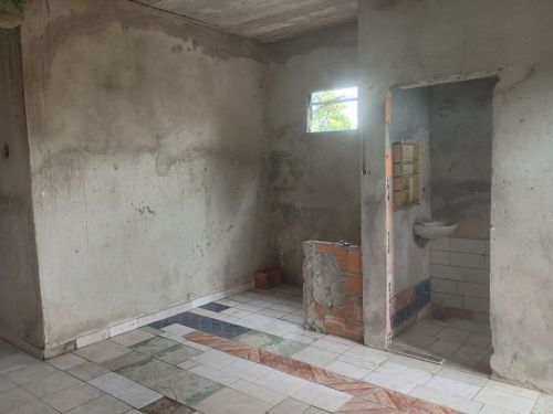 Casa de 2 pisos com 3 qtos - Colônia Antônio Aleixo. 777074
