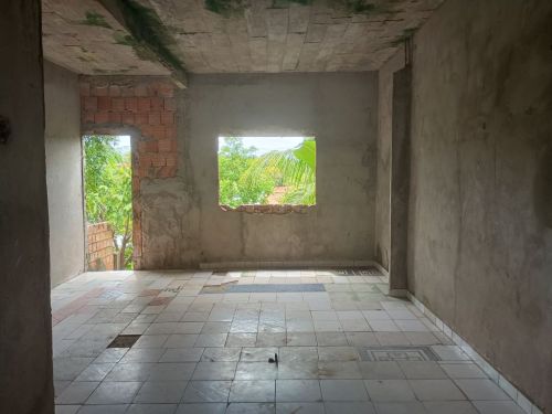 Casa de 2 pisos com 3 qtos - Colônia Antônio Aleixo. 777077