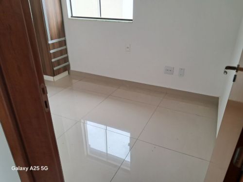 Casa Duplex no Santa Branca à 8 minutos caminhando do Vertedouro da Pampulha.casa toda reformada com área gourmet para passar bons momentos com a família.terreno: 90m²área Construída: 115m² 774818