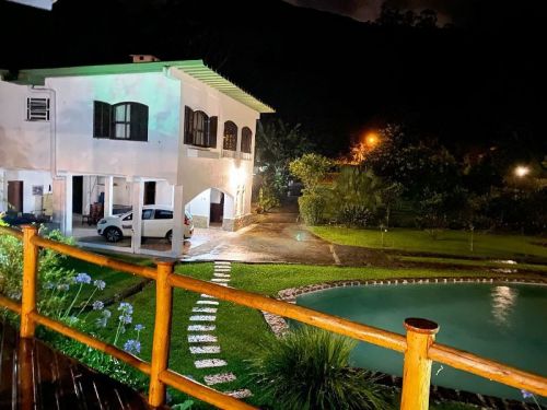 Casa em Araras - Petrópolisrj - 02 dormitórios - Locação 776517