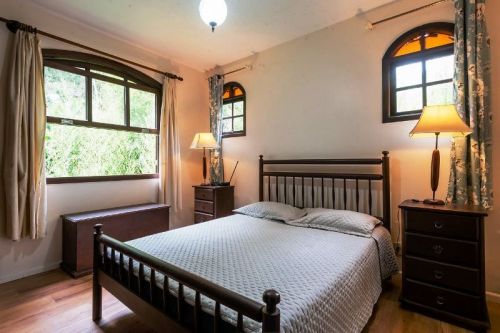 Casa em Araras - Petrópolisrj - 02 dormitórios - Locação 776519