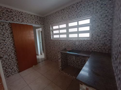 Casa em Itanhaém litoral sul do estado de Sp com 3 quartos sendo uma suíte à apenas 400m da praia 704196