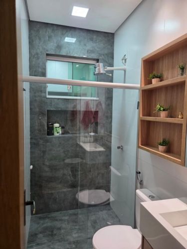 Casa Geminada 2 Quartos Com Suíte Vale Das Orquídeas 2 Vagas Casa individual moderna toda projetada por Arquiteta e toda em porcelanato Armários planejados em todos os ambientes sem retoques 776268 Casa Geminada 2 Quartos Com Suíte Vale Das Orquídeas 2 Vagas Casa individual moderna toda projetada por Arquiteta e toda em porcelanato Armários planejados em todos os ambientes sem retoques 776268