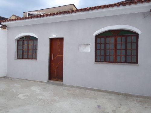 Casa independente e únca de fundos 742712