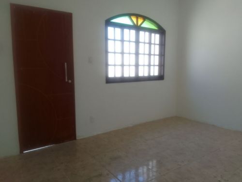 Casa independente e únca de fundos 742718