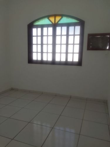 Casa independente e únca de fundos 742720
