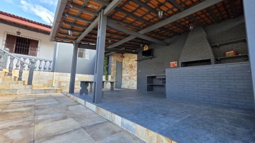 Casa na região da Pampulha more a menos de 1km da lagoa da Pampulha. Lote 360mt. Próximo a Lagoa e Av Portugal   Bairro Copacabana 774053