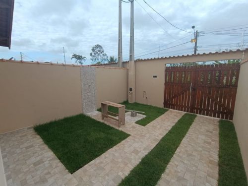 Casa nova com 2 quartos sendo uma suíte à venda em Itanhaém litoral sul de Sp 703793