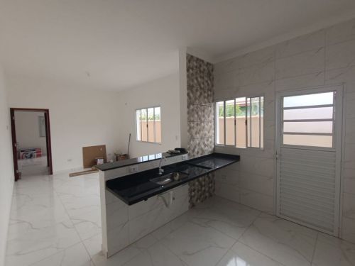 Casa nova com 2 quartos sendo uma suíte à venda em Itanhaém litoral sul de Sp 703795