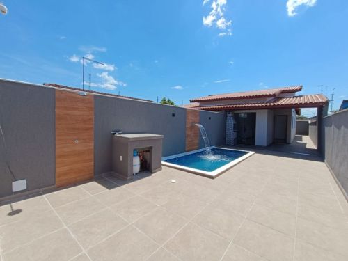 Casa nova em Itanhaém litoral sul do estado de Sp com 2 quartos sendo uma suíte e piscina em alvenaria 703897