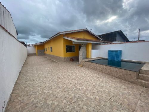 Casa nova pronta para morar no Balneário Samas em Mongaguá Com piscina e churrasqueira  689681