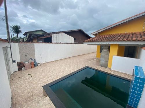Casa nova pronta para morar no Balneário Samas em Mongaguá Com piscina e churrasqueira  689682