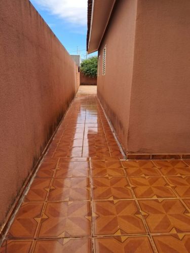 Casa Sabáudia Pr 95 metros 3 quartos rua são Mateus n 11  770451