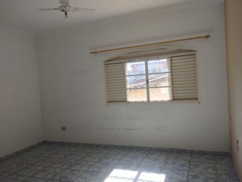 Casa Térrea Vila Real Com 02 Quartos  02 Banheiros  03 Vagas Garagem  Casa Fundos  03 Dormsuite Garagem 03 Carros 754664