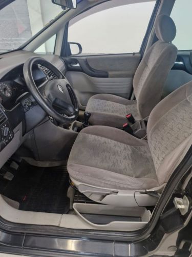 Chevrolet Zafira Cd 2.0 Gasolina 7 Lugares 2002 742122
