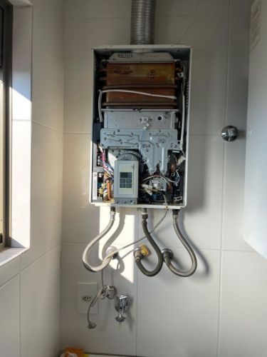 Conserto de aquecedores de água ingleses 48 991426391  777300