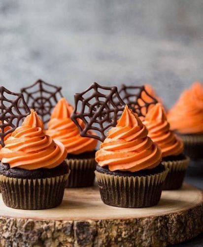 Cupcake Laranja com Teia 760648