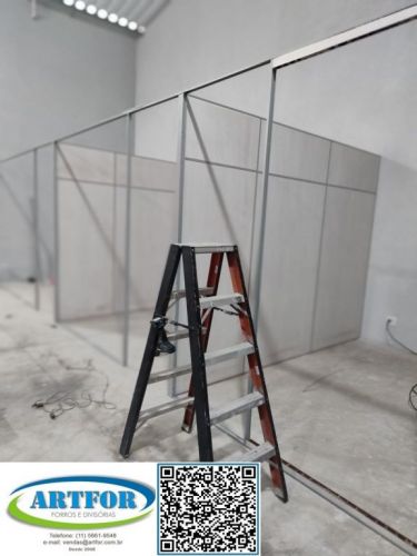 Divisórias na Cor Cimento Queimado Venda e Instalação Inclusa no Valor M2 767921 Divisórias na Cor Cimento Queimado Venda e Instalação Inclusa no Valor M2 767921