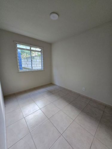 Esse apartamento vai te surpreender Semi mobiliado e reformado por R$180 mil 751190
