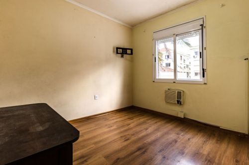 Excelente Apartamento Com 2 Dormitorios e 2 Garagens 743526