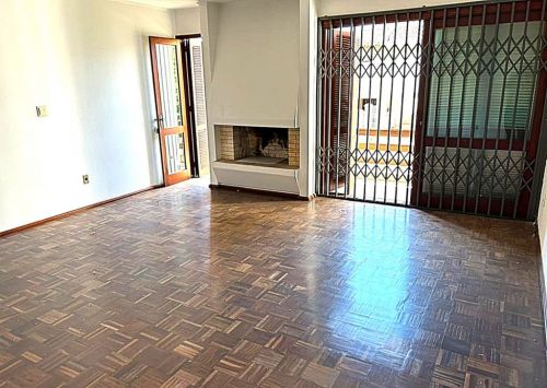 Excelente Casa Garagem Para 4 Carros 746694