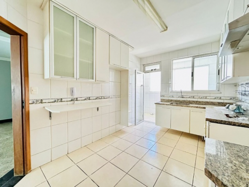 Excelente cobertura de 05 quartos com suite com varanda e closet 02 vagas Cobertura Bairro Castelo 774008