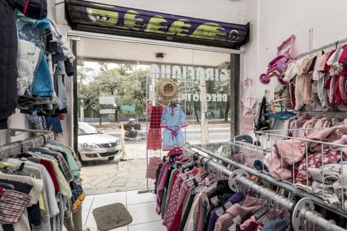 Excelente Loja Comercial Com Mezanino e Estacionamento 743115