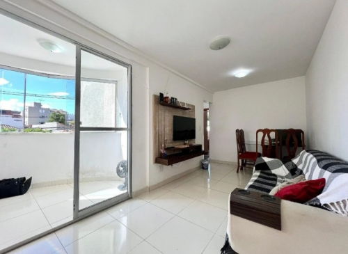 Excelente oportunidade Apartamento em prédio de esquina com 2 quartos 1 suíte janelas e varanda voltadas para a rua Garagem livre grande local perto da Av. Fleming Ufmg e da lagoa da Pampulha 774607