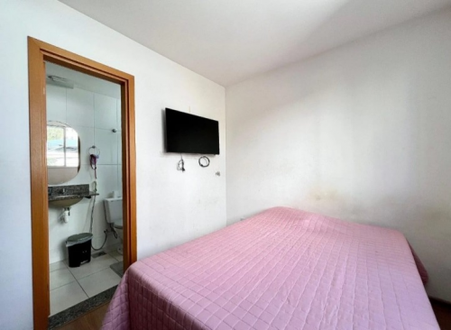 Excelente oportunidade Apartamento em prédio de esquina com 2 quartos 1 suíte janelas e varanda voltadas para a rua Garagem livre grande local perto da Av. Fleming Ufmg e da lagoa da Pampulha 774612