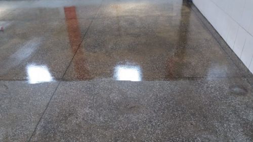 Fabricação Polimento Lixamento e Lapidação de pisos corodur e concreto em geral manaus  542742