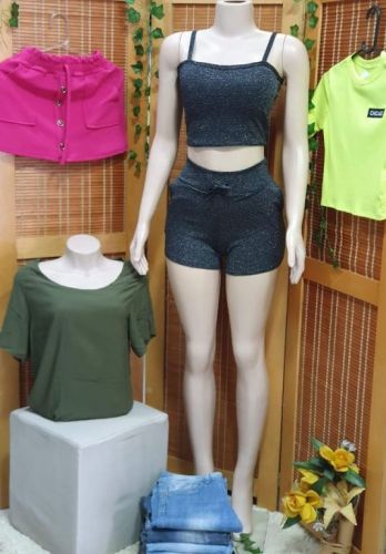 Fardo de roupas femininas para brechó  765200