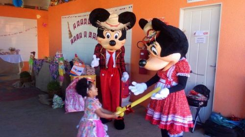 Festa Junina Mickey e Minnie Cover Personagens Vivos Animação Festas  328318